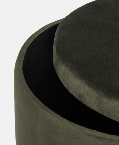 Samthocker mit Stauraum