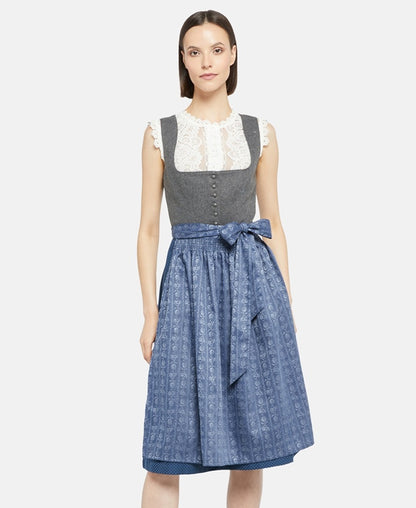 Dirndl mit Schürze