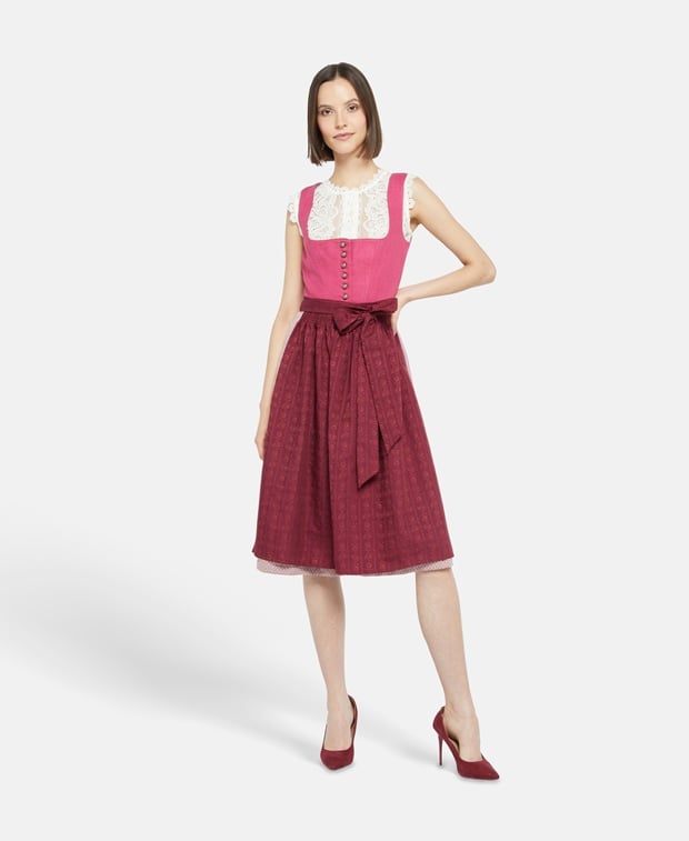 Dirndl mit Schürze