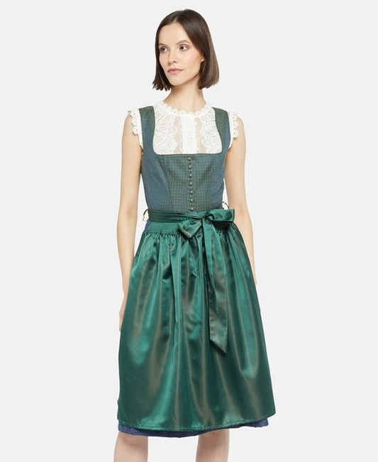 Dirndl mit Schürze