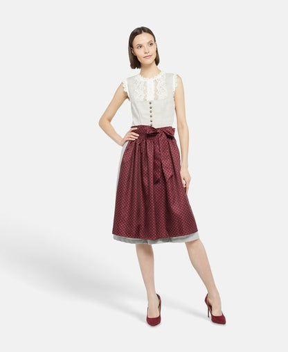 Dirndl mit Schürze