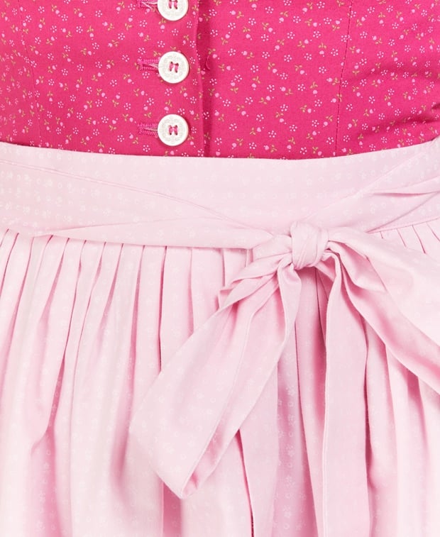 Dirndl mit Schürze