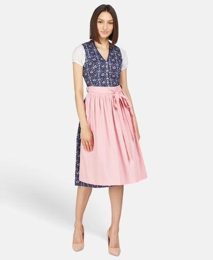 Dirndl mit Schürze