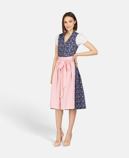Dirndl mit Schürze