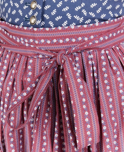 Dirndl mit Schürze