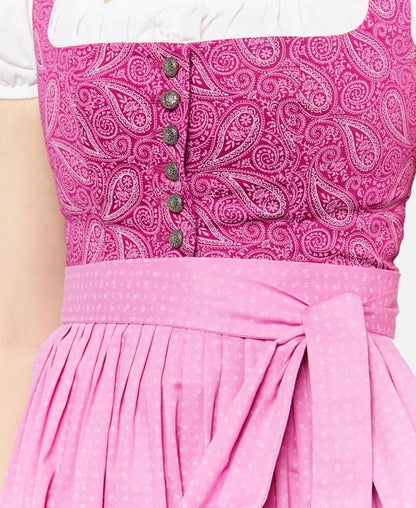 Dirndl mit Schürze