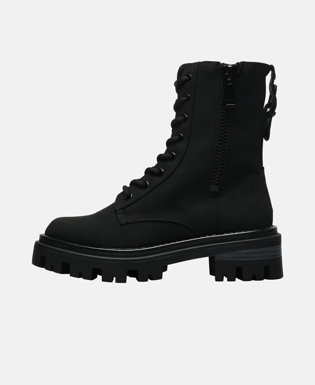Schnürboots