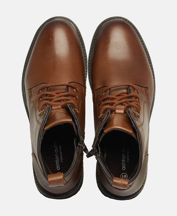 Schnürstiefeletten