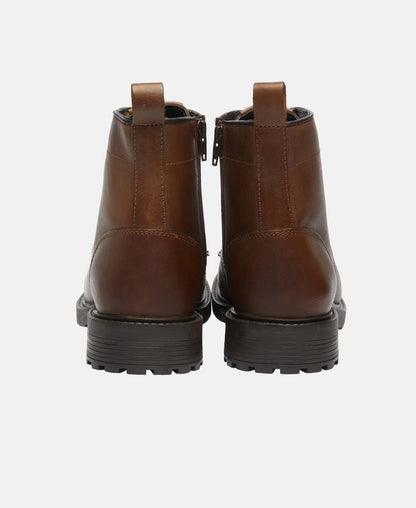 Schnürstiefeletten
