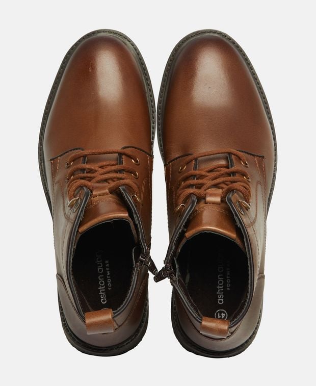 Schnürstiefeletten