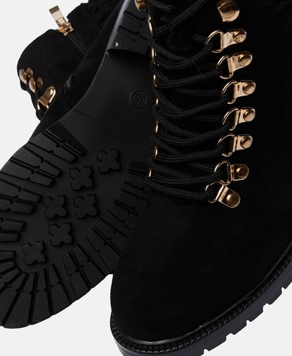 Schnürstiefeletten