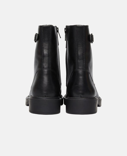 Schnürboots