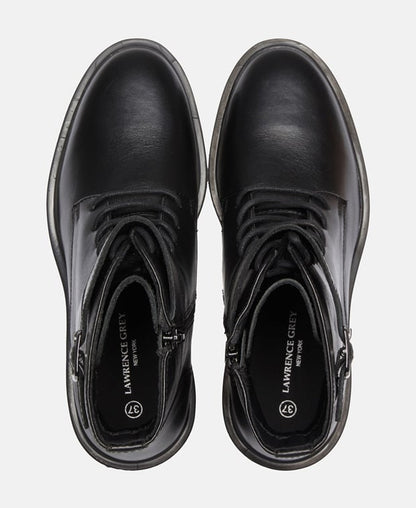 Schnürboots