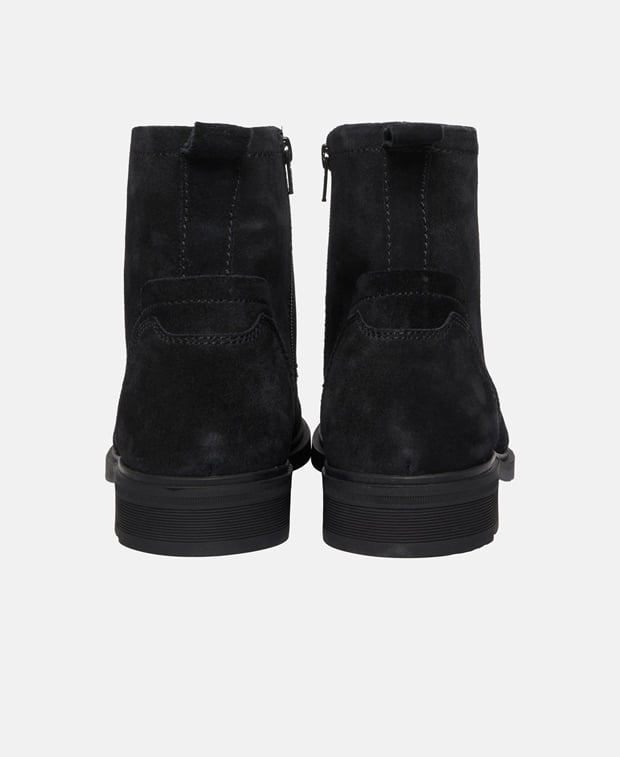 Schnürstiefeletten