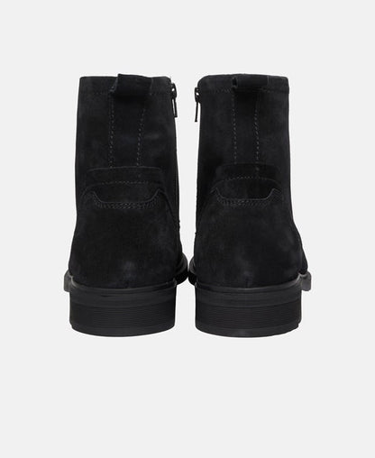 Schnürstiefeletten
