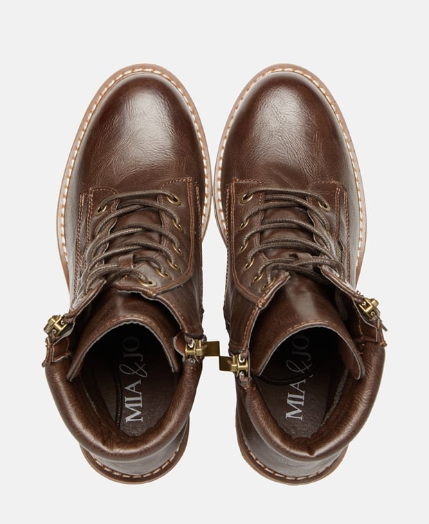 Schnürstiefeletten
