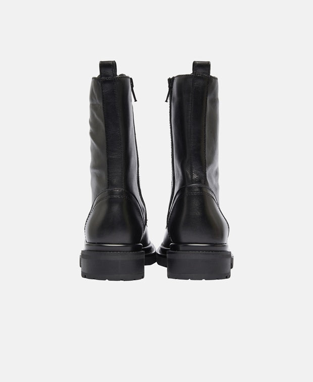 Schnürstiefeletten