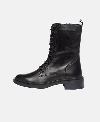 Schnürstiefeletten