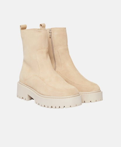 DOLAN-08. Stiefeletten