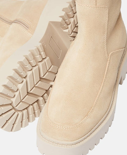 DOLAN-08. Stiefeletten