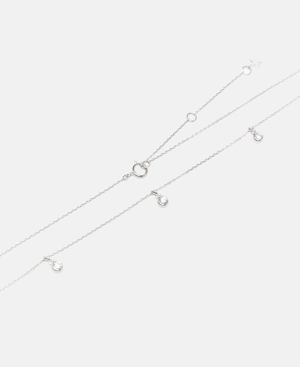 Halskette mit Diamantanhänger