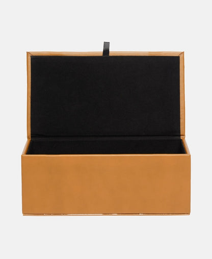 Make-Up-Box