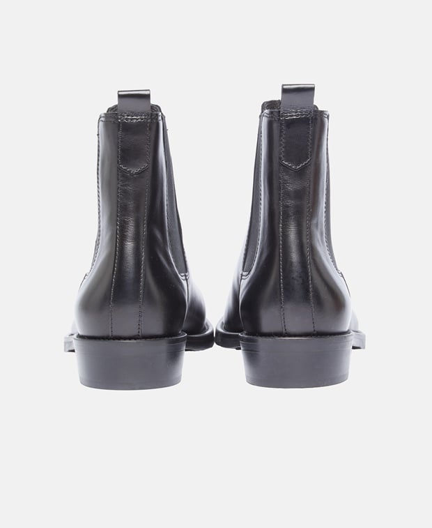 Chelsea Boots