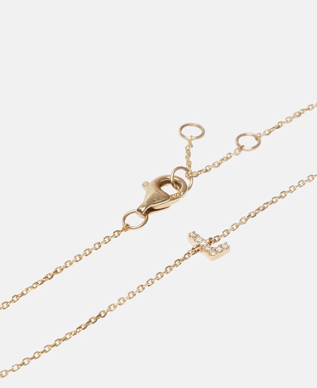 Halskette mit Diamantanhänger