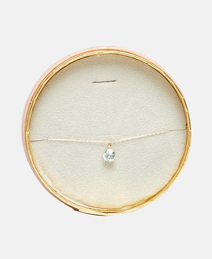 Halskette mit Anhänger