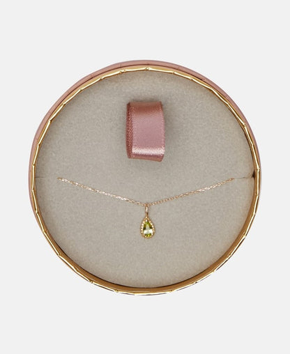 Halskette mit Anhänger