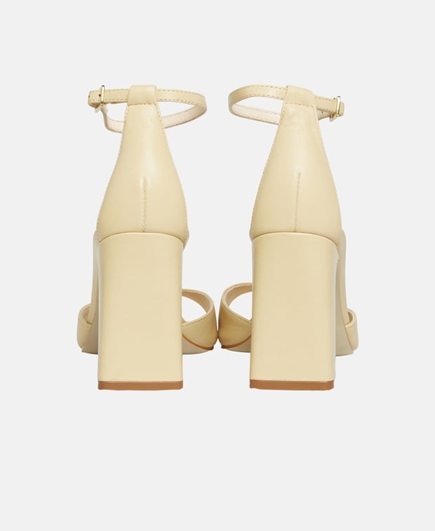 Fesselriemchen Sandalen