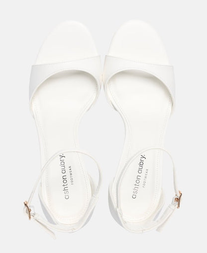 L0348-10 Sandaletten