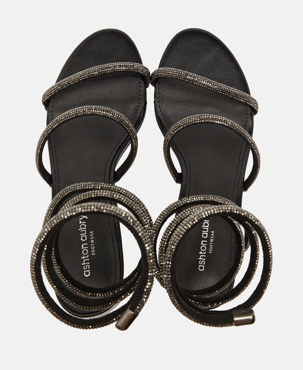 Sandalen mit Wadenschnürung