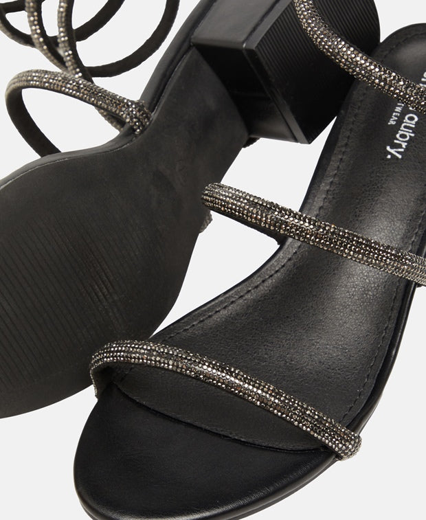 Sandalen mit Wadenschnürung