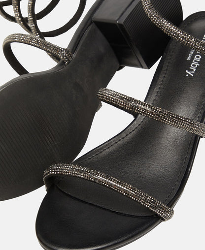 Sandalen mit Wadenschnürung