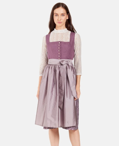 Dirndl mit Schürze