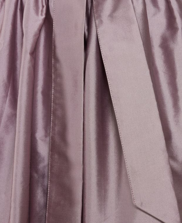 Dirndl mit Schürze