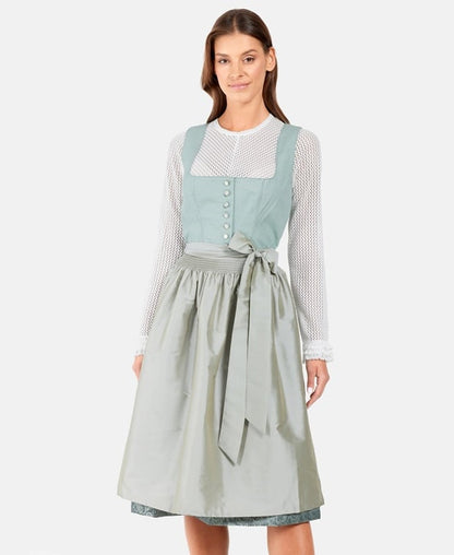 Dirndl mit Schürze