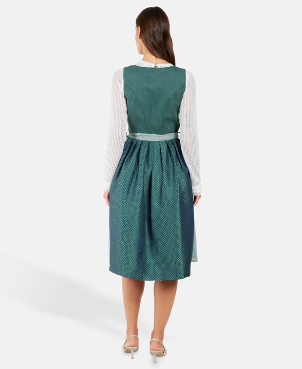 Dirndl mit Schürze