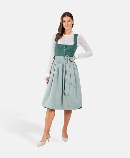 Dirndl mit Schürze