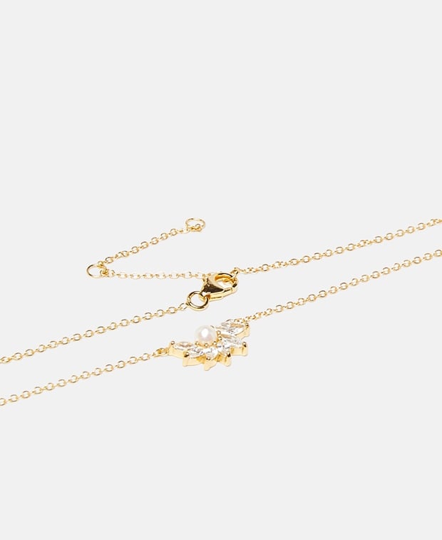 Halskette mit Anhänger