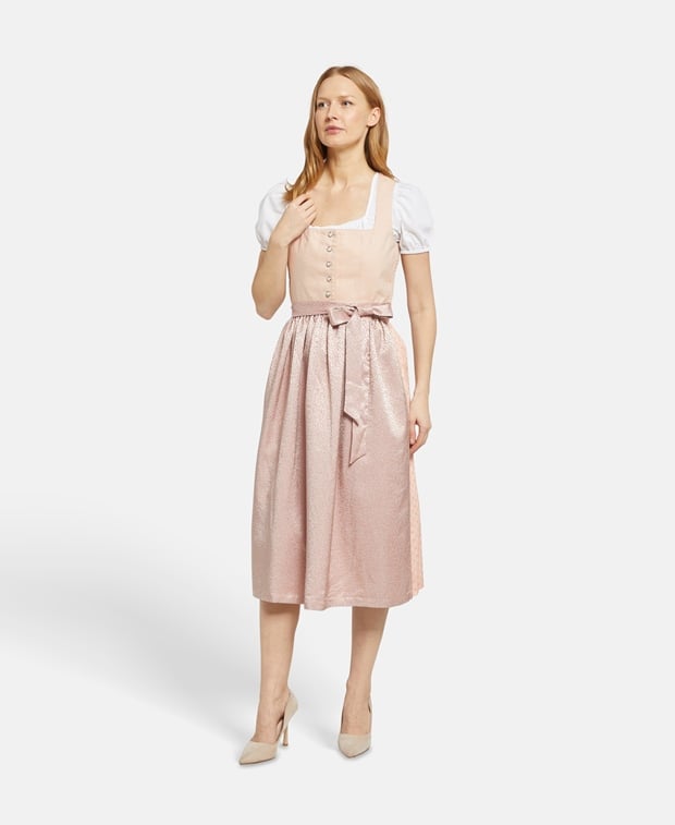 Dirndl mit Schürze