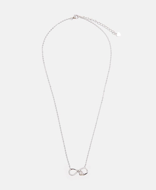 Halskette mit Anhänger