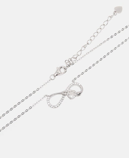 Halskette mit Anhänger