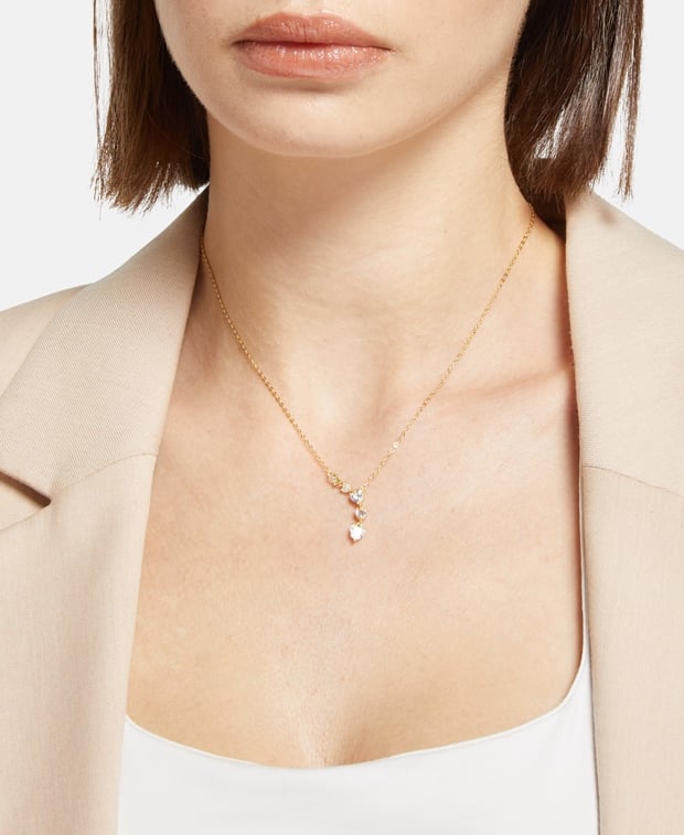 Halskette mit Anhänger