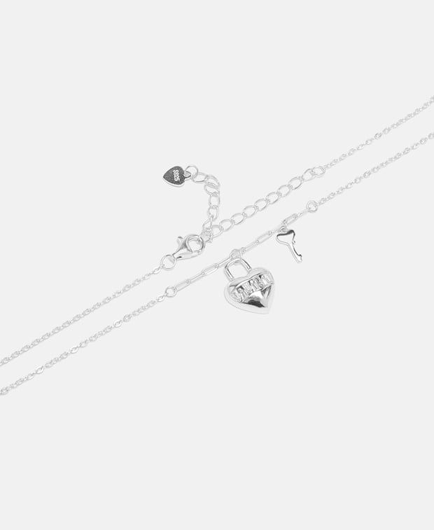 Halskette mit Anhänger