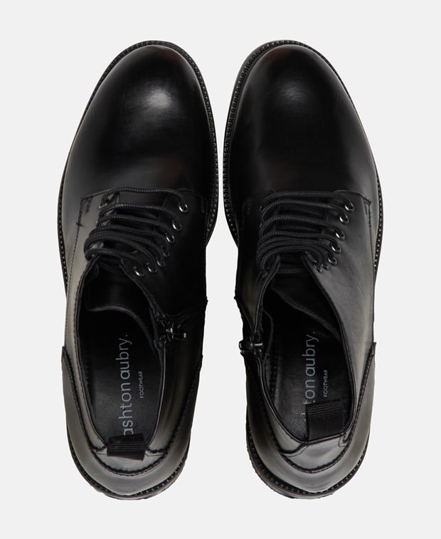 Schnürstiefeletten