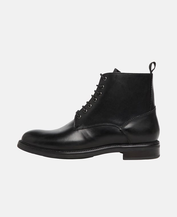 Schnürstiefeletten