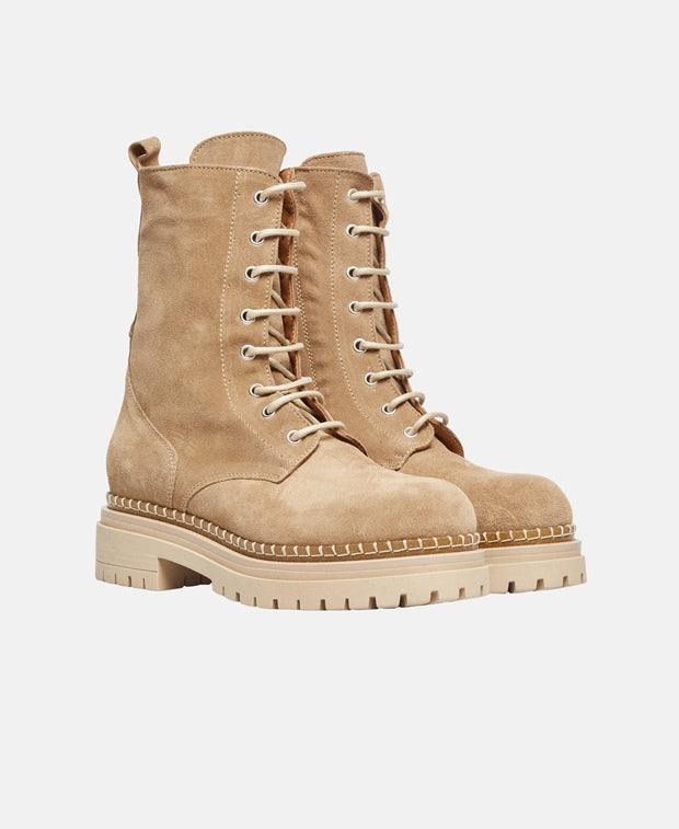 Schnürstiefeletten