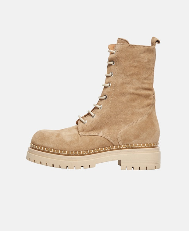 Schnürstiefeletten